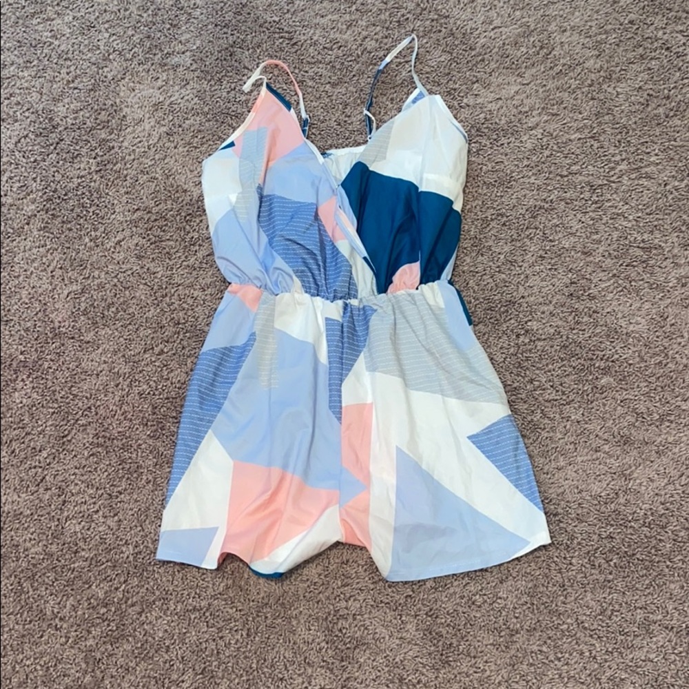 SHEIN Geometric Patterned Romper